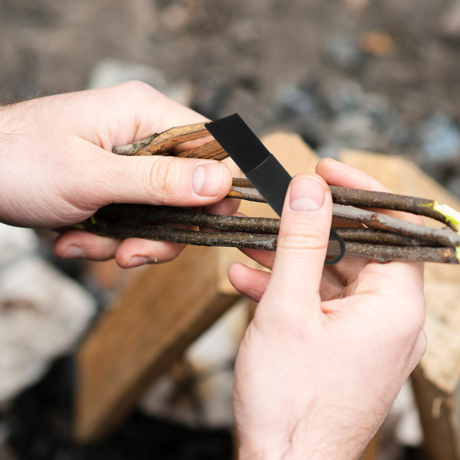 10 قطع من أدوات إشعال النار ال - مراجعة Magnesium Fire Starter وسعره